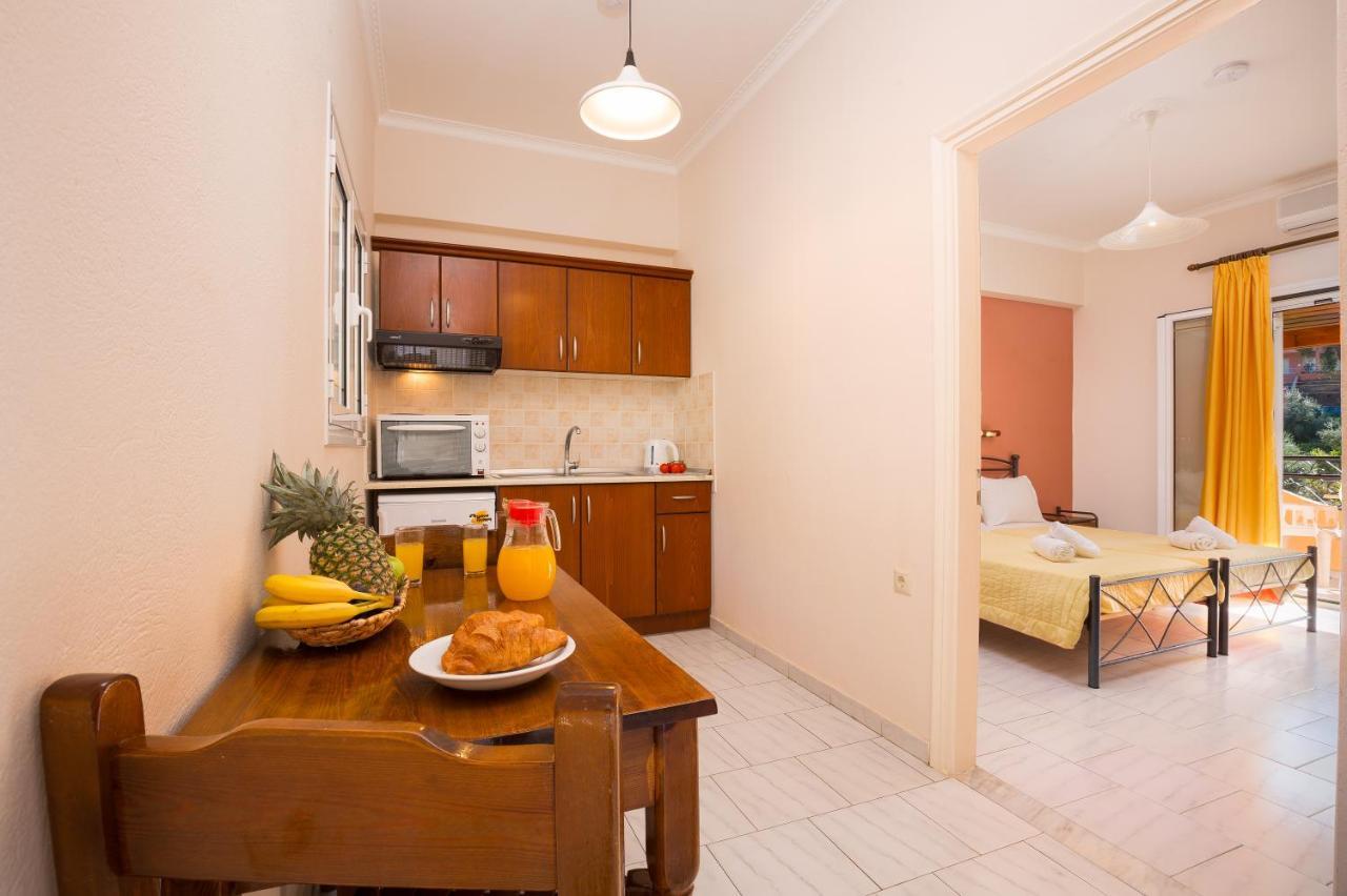 Odysseus Apartments By Hotelius Agios Gordios  Bagian luar foto
