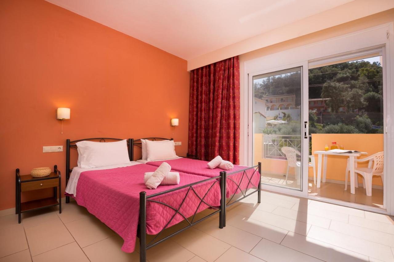 Odysseus Apartments By Hotelius Agios Gordios  Bagian luar foto