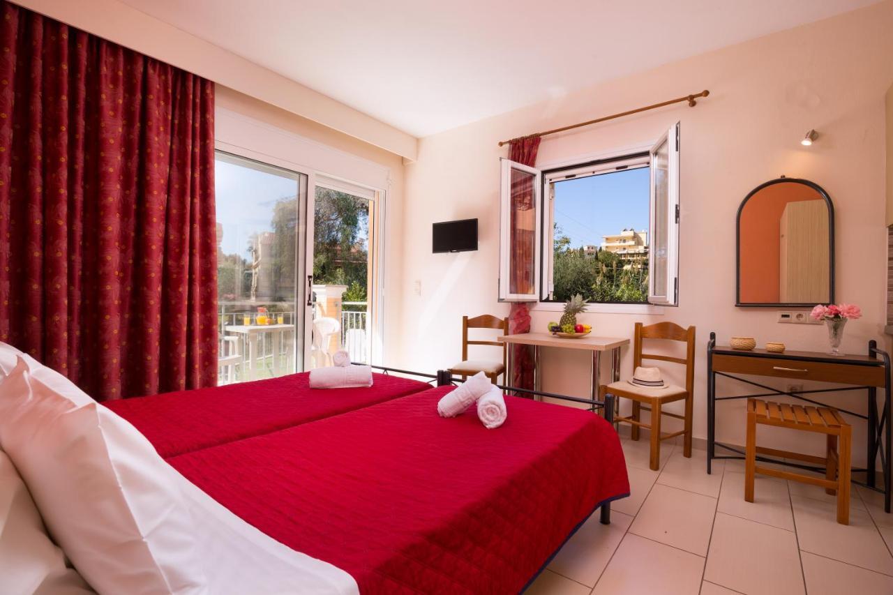 Odysseus Apartments By Hotelius Agios Gordios  Bagian luar foto