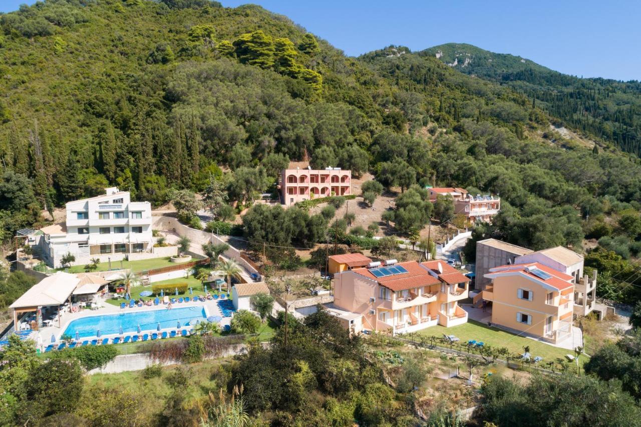 Odysseus Apartments By Hotelius Agios Gordios  Bagian luar foto